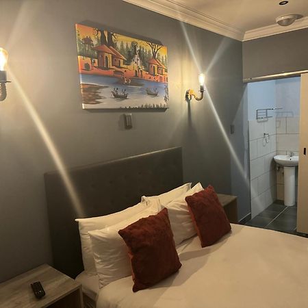 Kv Luxury Guest House Johannesburg Bagian luar foto