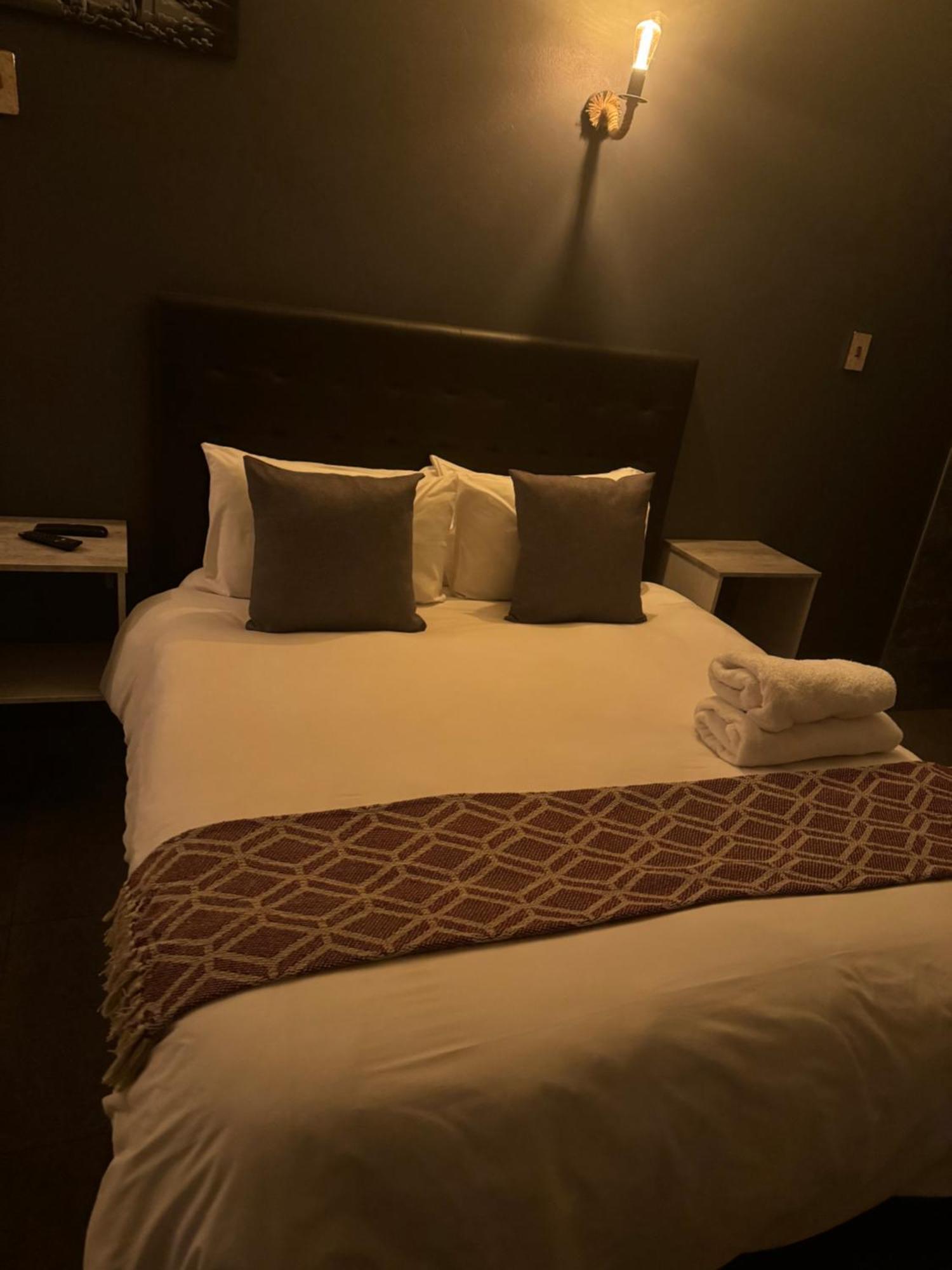 Kv Luxury Guest House Johannesburg Bagian luar foto